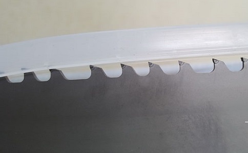 说说硬质合金带锯条切割的5点价值作用 说说硬质合金带锯条切割的5点价值作用